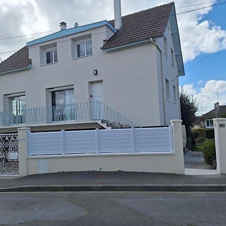 La Fleur Du Soleil Bed & Breakfast Trouville-sur-Mer Exterior photo